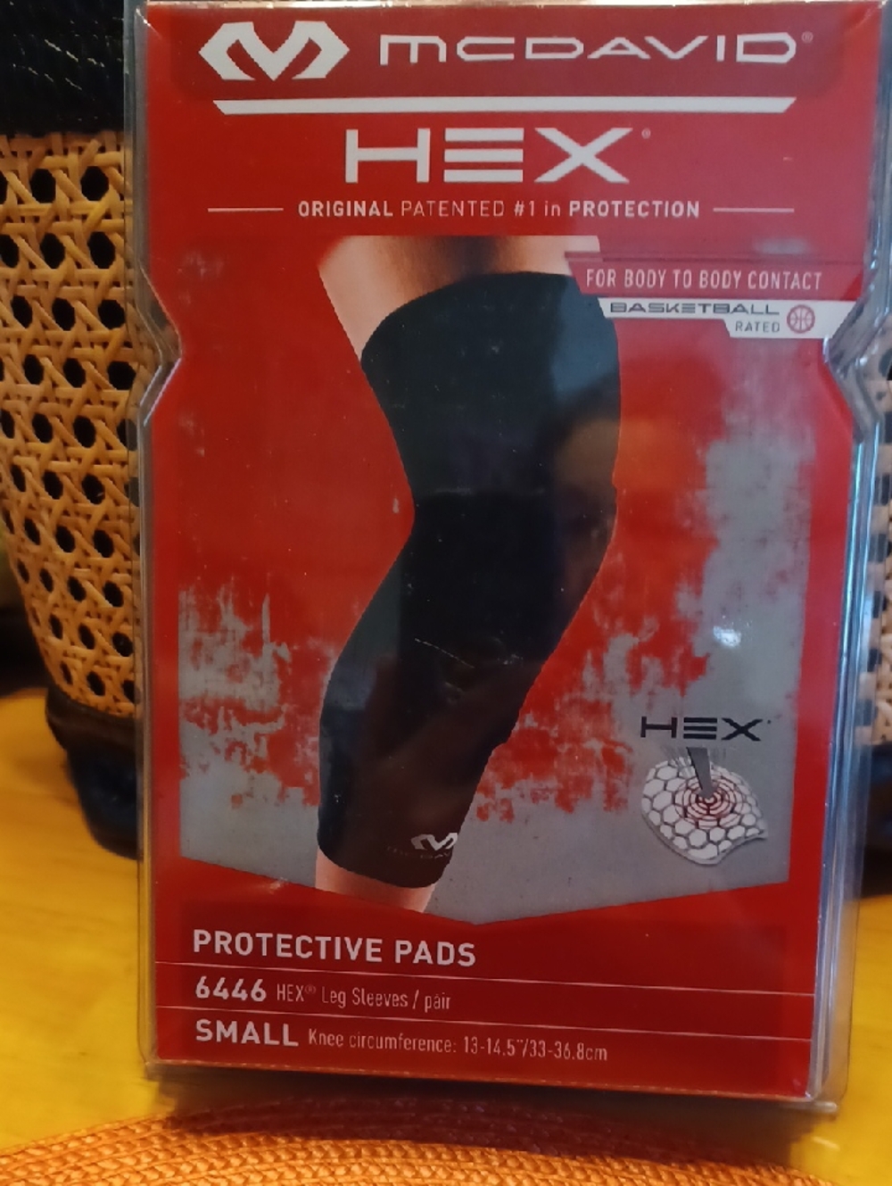 McDavid HEX Protective Knee Sleeve - Black Size Small NIB